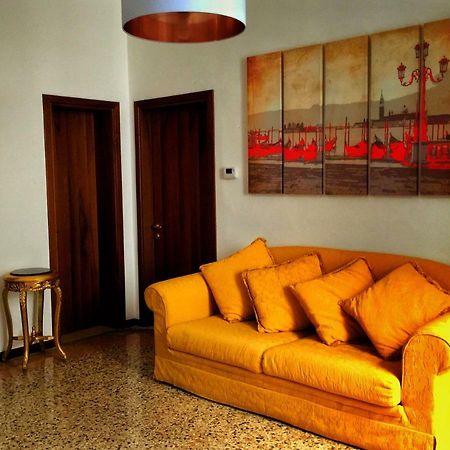 Appartamento Casa Giuliana Venezia Esterno foto